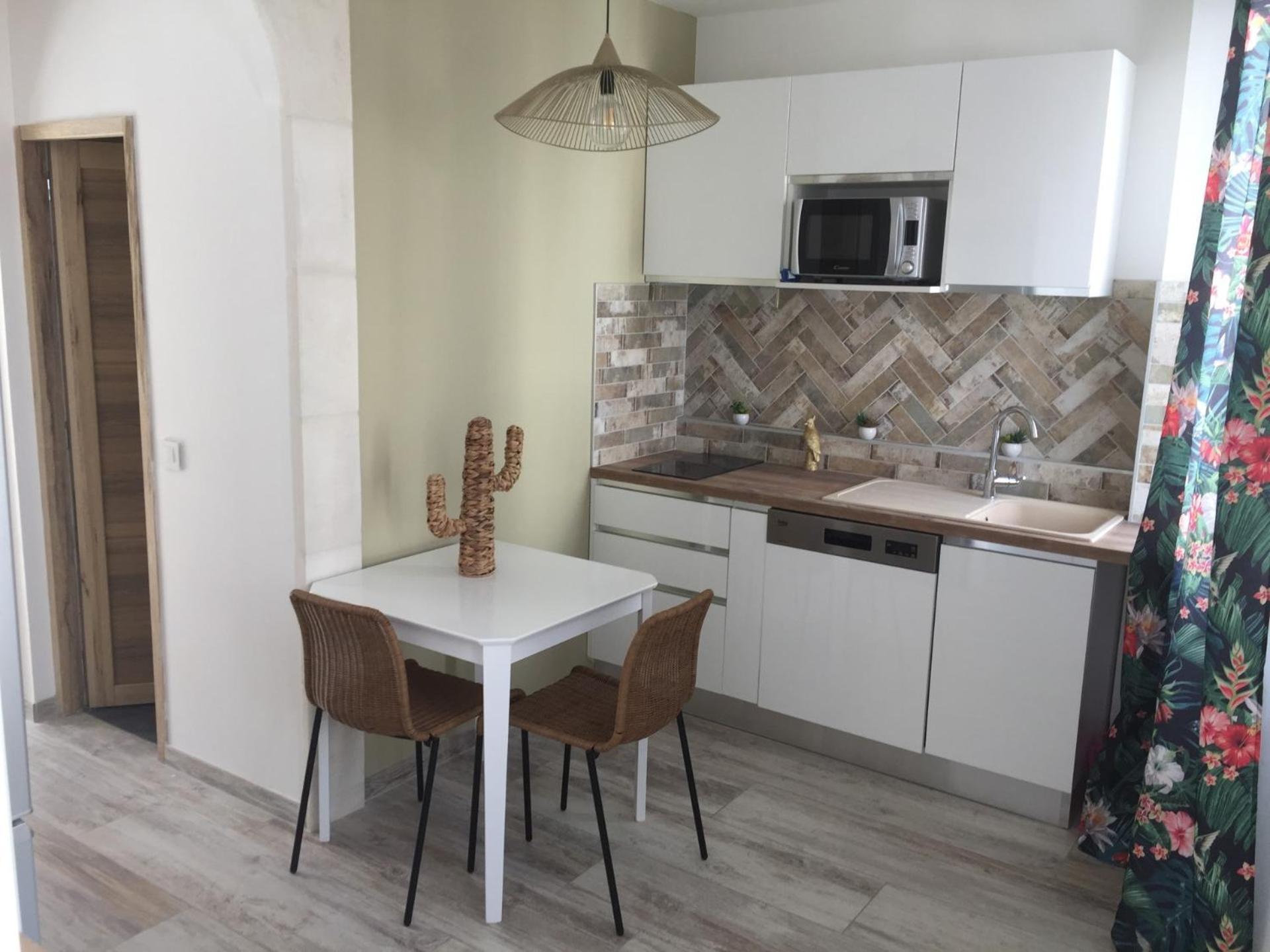 Le Studio D'Auguste- Coeur De Nimes-Chaleureux-Emplacement Ideal Εξωτερικό φωτογραφία